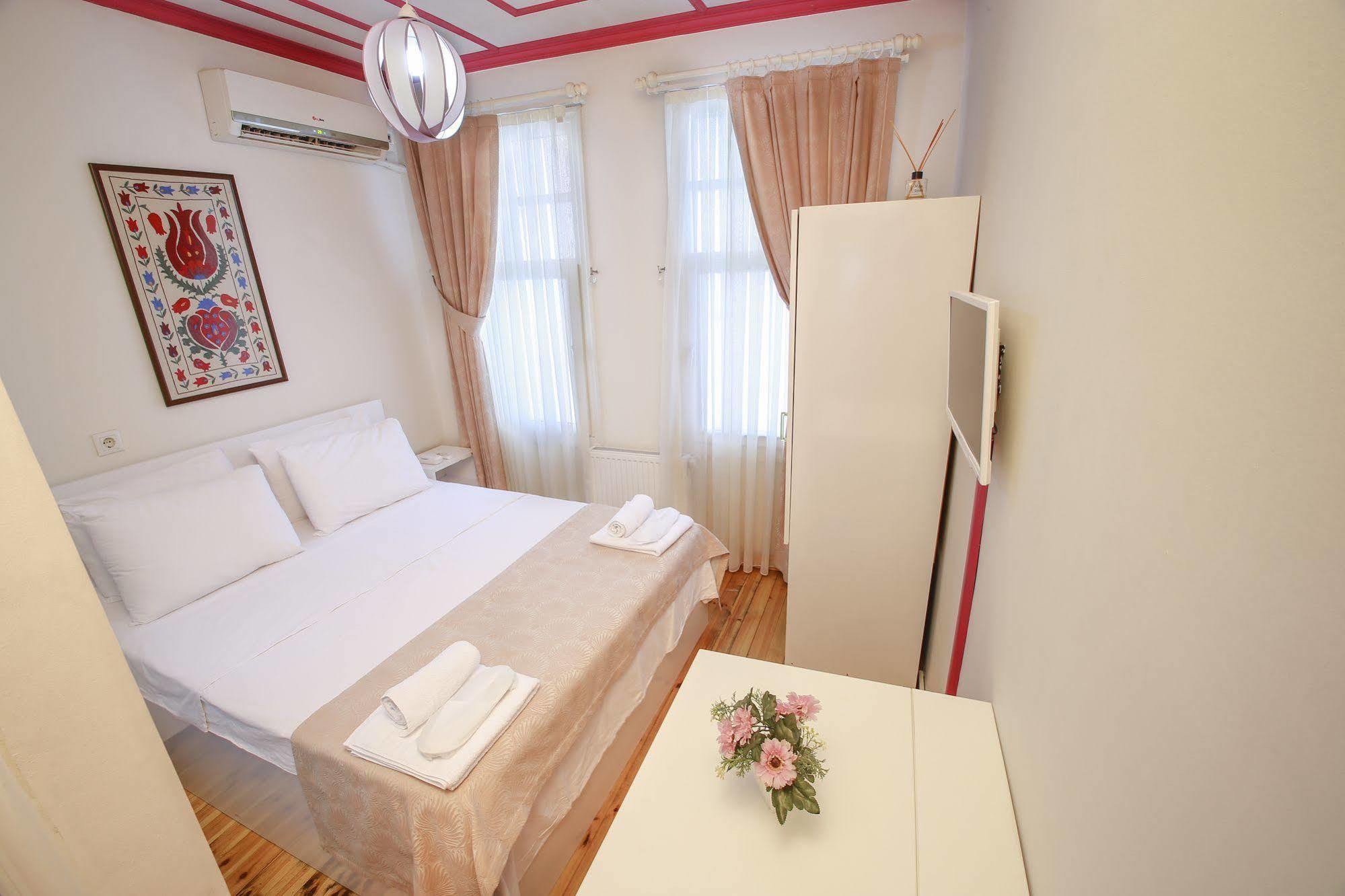 Lale Inn Ortakoey Istanbul Eksteriør bilde